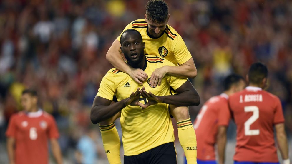 Lukaku festeja uno de sus dos tantos del encuentro (AFP).