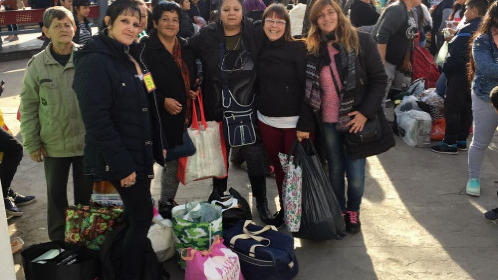 Son dos ferias que funcionan los s�bados a partir de las 14.30 frente a la estaci�n de Lan�s.