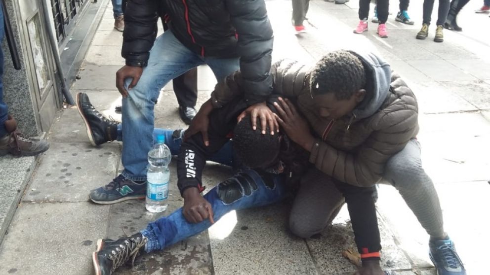 Once: senegaleses se enfrentaron a policías tras violento allanamiento