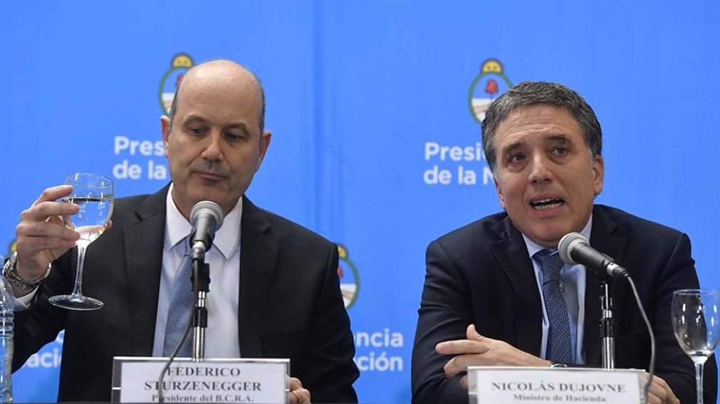 Nicol�s Dujovne y Federico Sturzenegger hablaron del acuerdo "stand by" con el FMI