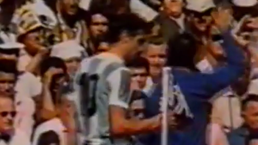 Rattin durante el Mundial de Inglaterra 1966. (Captura de video)