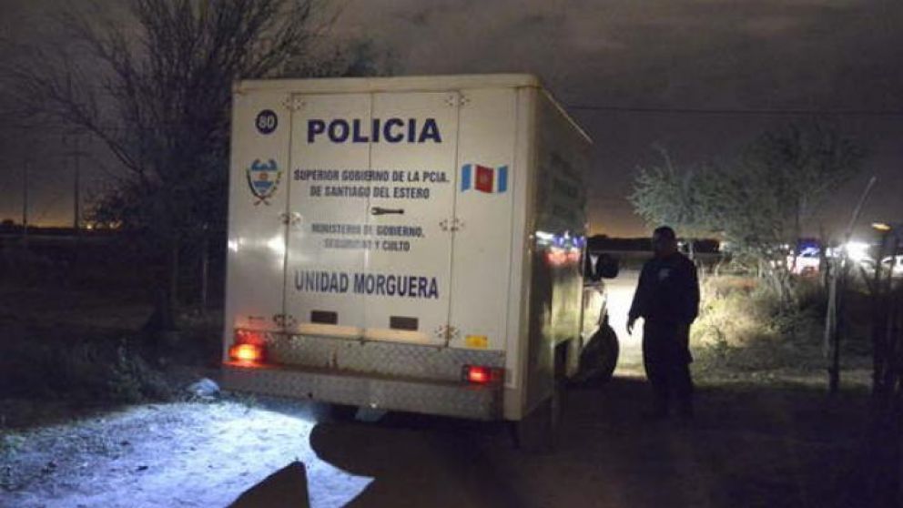 La joven fue detenida en la comisaria y el cuerpo derivado a la morgue.