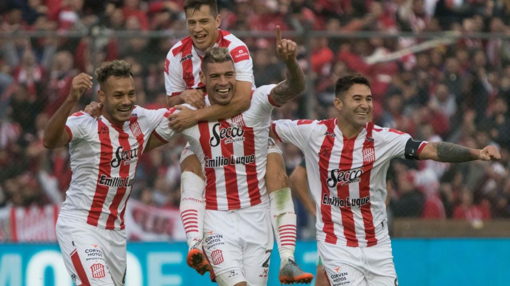 Los hinchas de ambos equipos dieron el ejemplo. (Télam).