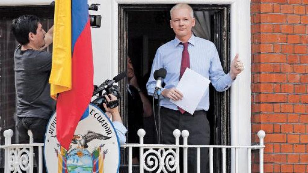 Julian Assange está con asilo político en Ecuador.