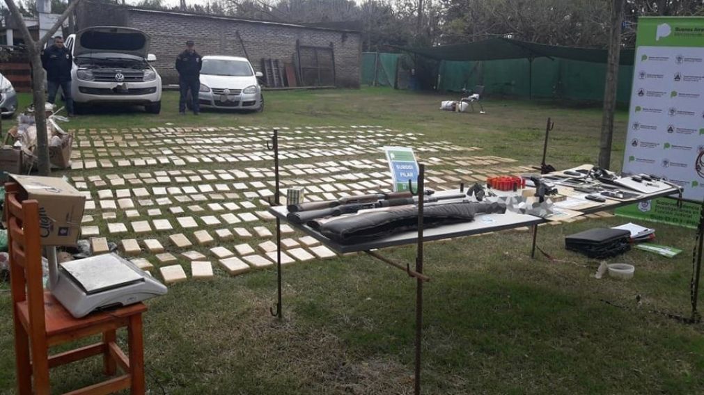 Así trabajaba la policía durante el operativo.