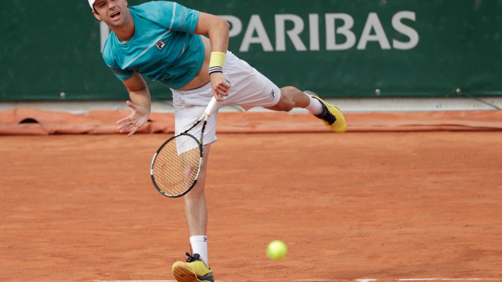 Horacio Zeballos se la hizo difícil a Isner, pero falló el los tie break.