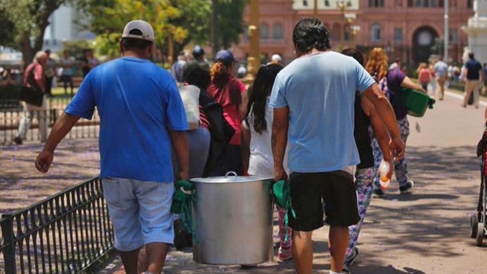 Las ollas pupolares se desarrollaron a lo largo del país. (Twitter).
