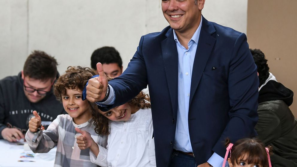 El candidato a presidente por el derechista Centro Democrático sufragó en Bogotá (AFP).