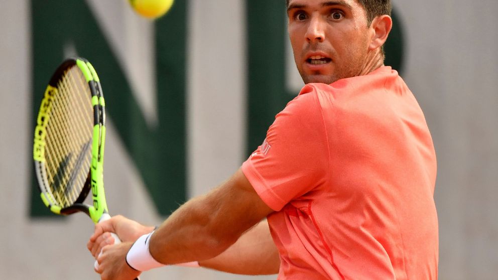 Federico Delbonis venció a Belucchi y se metió en la segunda ronda de Roland Garros.