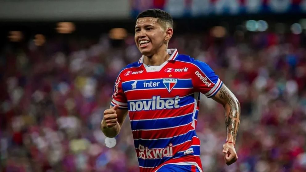 Imanol Machuca de Fortaleza de Brasil, podría volver a ponerse la camiseta de Vélez Sarsfield.