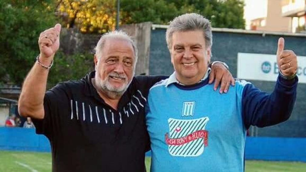 Domingo y Luis Ventura tras uno de los triunfos de Victoriano.