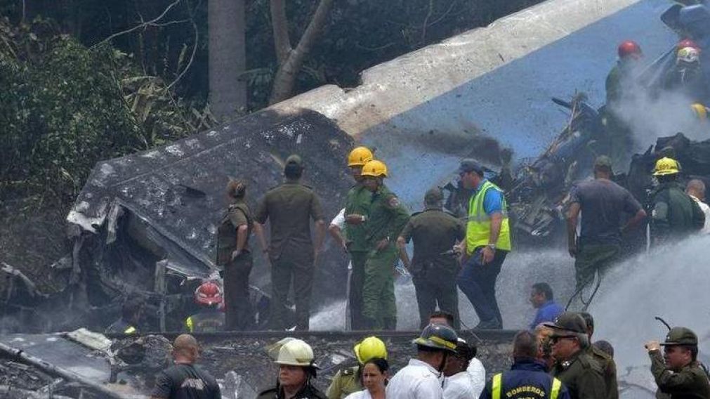Una de las sobrevivientes del accidente aéreo, murió.