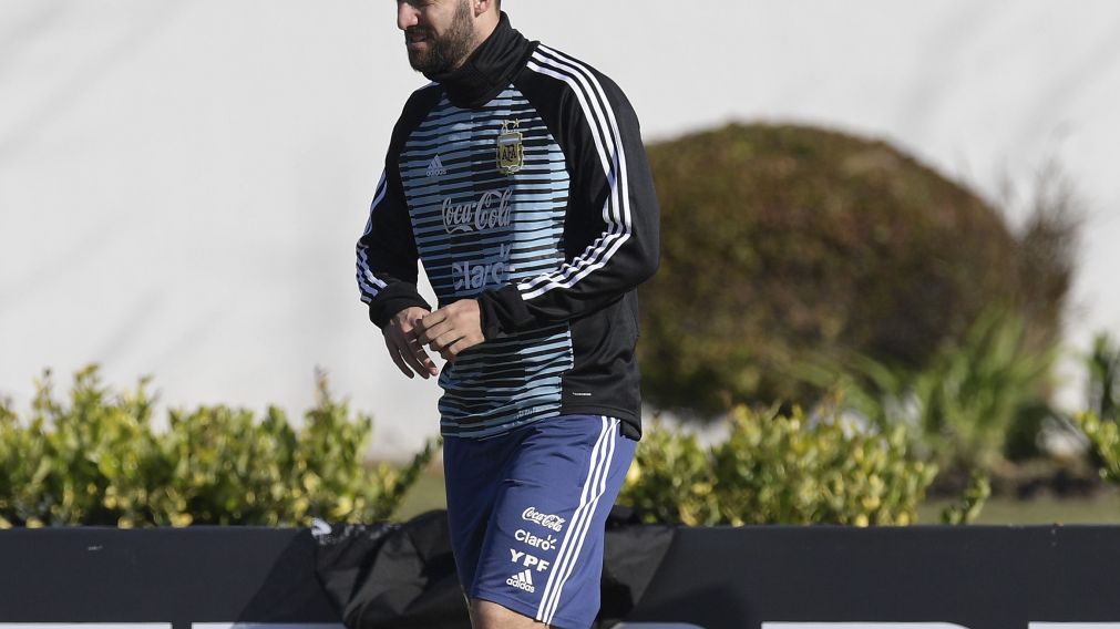 Gonzalo Higua�n no le presta atenci�n a las cr�ticas y vive "con ilusi�n" la recta final rumbo a Rusia 2018.
