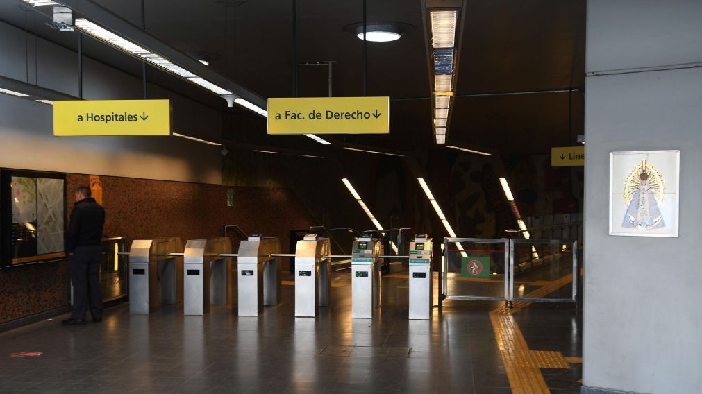 Habr� apertura de molinetes en la L�nea H (Rub�n Paredes-Diario Cr�nica).