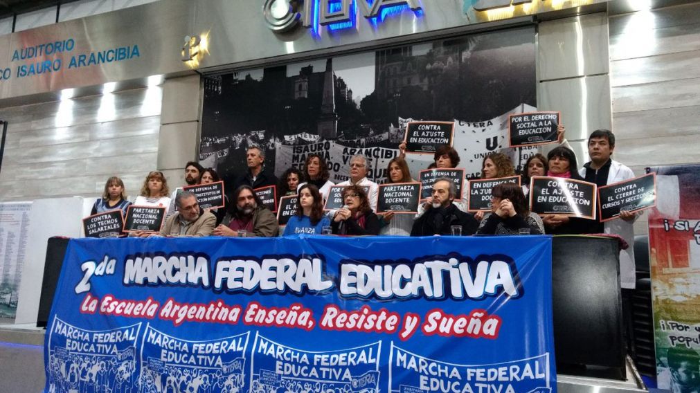 Desde el sindicato CTERA exigen paritaria nacional docente y salarios dignos.