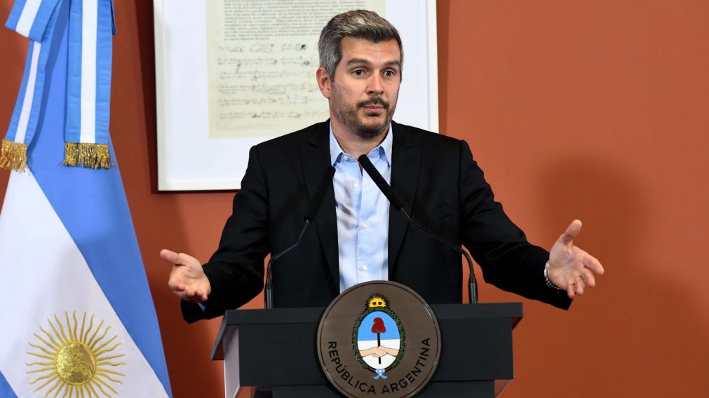 El jefe de gobierno sali� a bancar sus colegas en el gobierno. 
