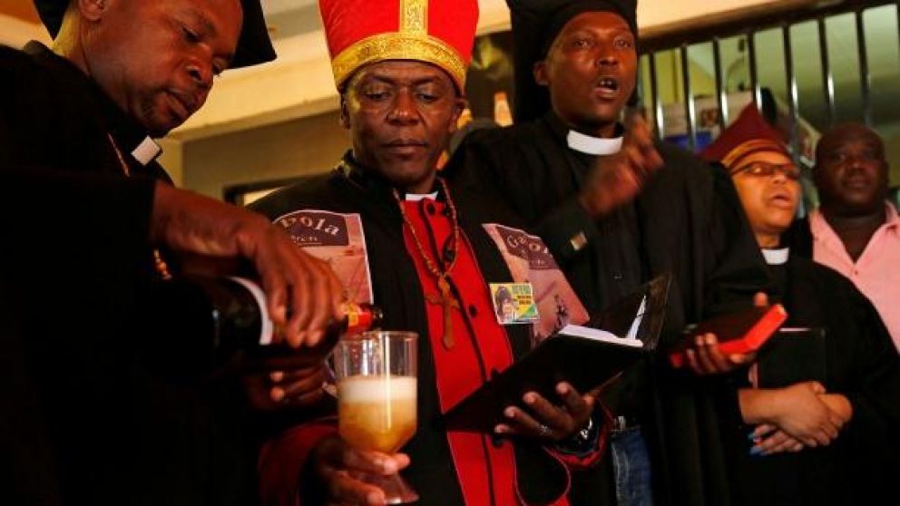 Así celebran las misas.