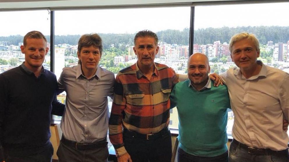 "El Patón" pidió varios refuerzos para hacerse cargo del "Canalla" (Twitter Rosario Central).