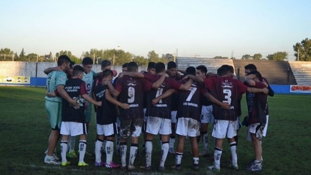 Claypole se fue al descenso a pesar de la victoria frente a Puerto Nuevo.