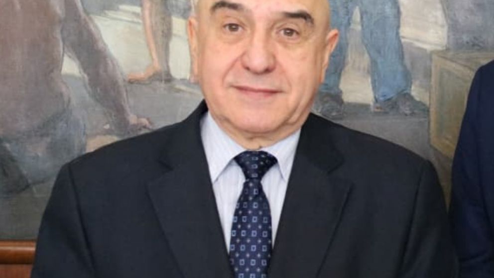 El funcionario cuenta con una larga trayectoria en la gestión pública.