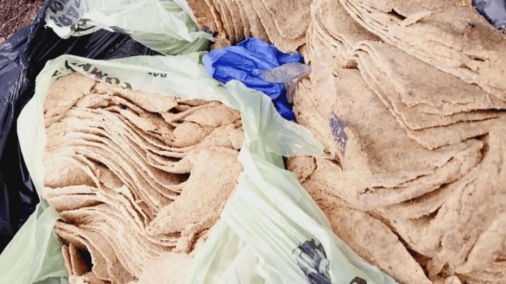 Las autoridades secuestraron 25 kilos de mercadería con ingredientes irregulares de un puesto.