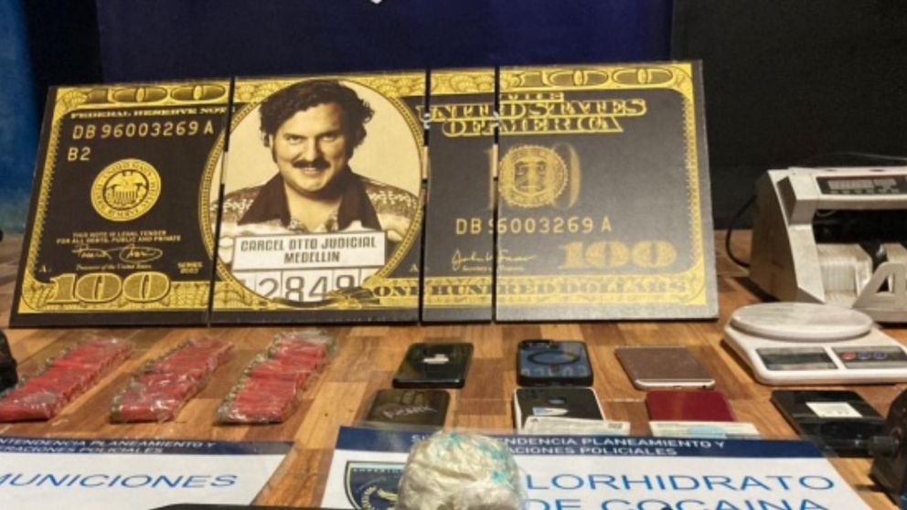 Algunos de los objetos que se incautaron en las requisas.