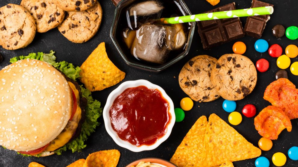 No todos los ultraprocesados son villanos: lo que realmente nos hace comer en exceso