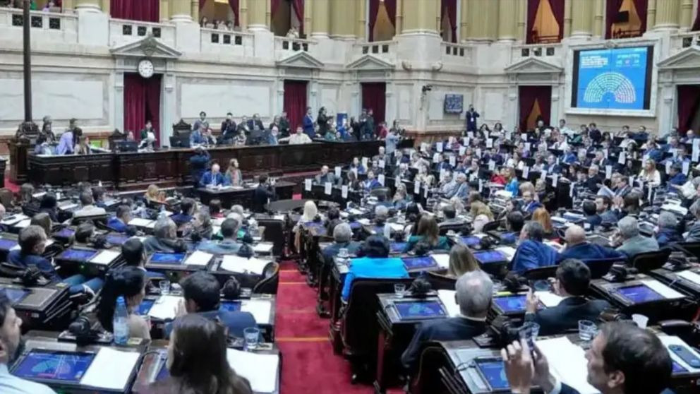 Diputados protagonizaron una larga y tensa jornada este miércoles.