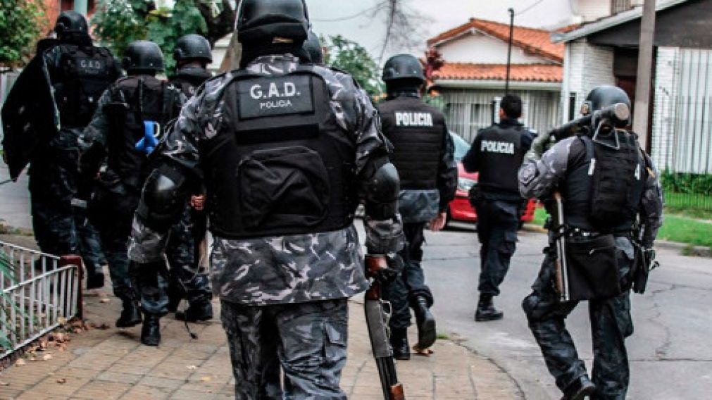 El Grupo de Apoyo Departamental (GAD) de Merlo estuvo presente en los diferentes allanamientos.