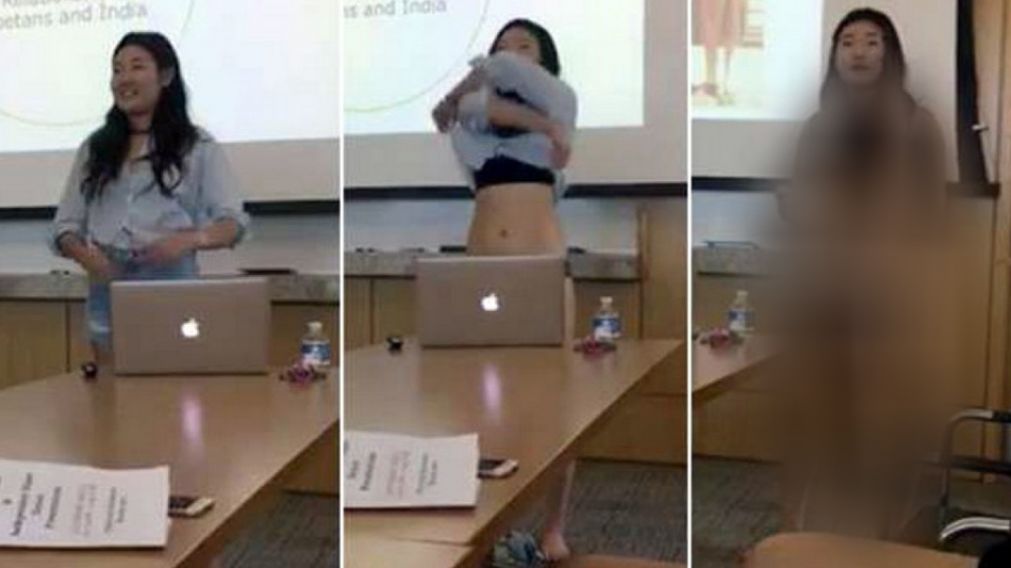 La alumna se desnudó durante su tesis, aleccionando a su docente. (Captura de video)