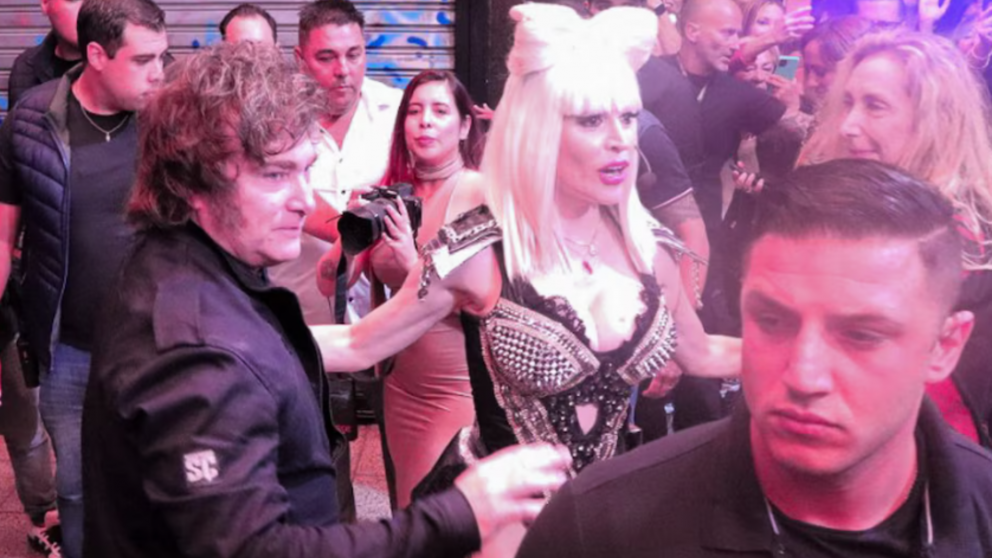 Javier Milei fue a ver la obra de Fátima Florez y habló en la Derecha Fest