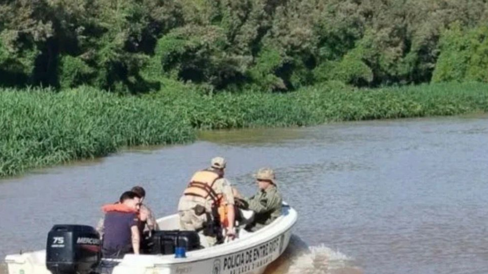 Los efectivos buscan el cuerpo del hombre de 53 años.