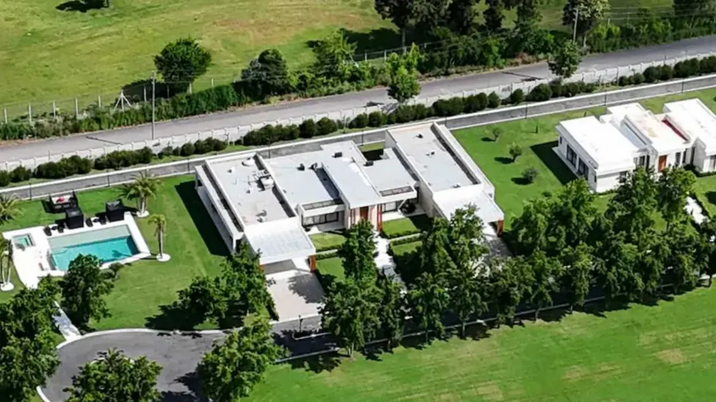 La mansi�n en la zona norte del conurbano que est� siendo investigada por la Justicia.