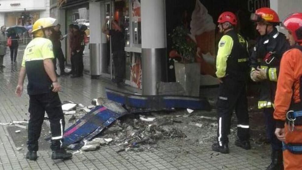 Lo aplastó un trozo de mampostería en centro de Caballito