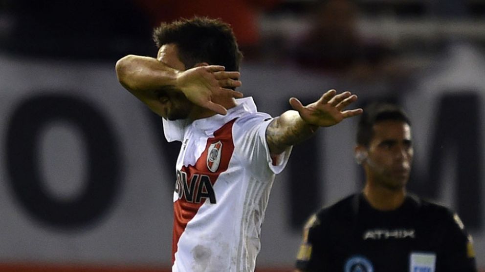 Nacho Scocco marcó el segundo gol de su equipo, ante Estudiantes. (FotoBaires)