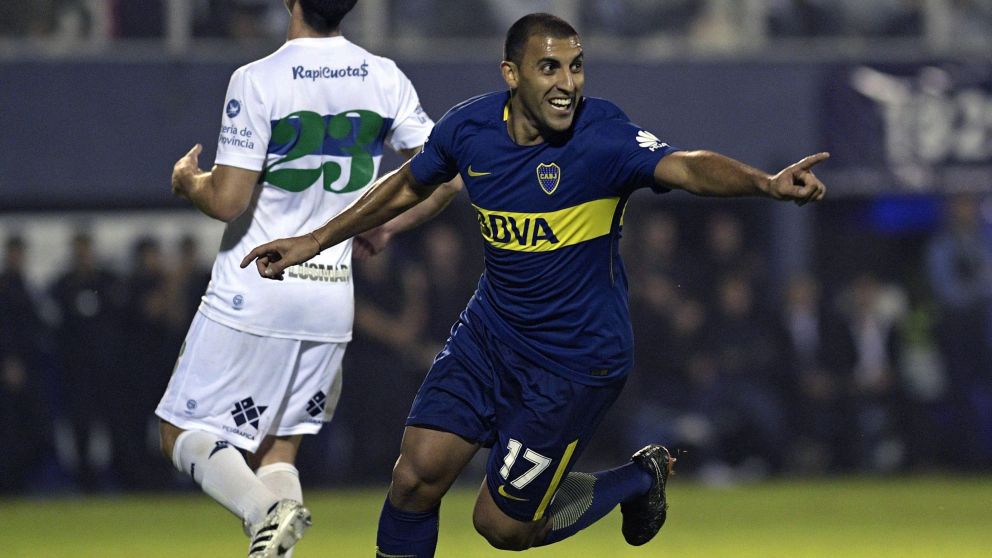 El delantero estuvo afilado y marc� el segundo gol del equipo (AFP).
