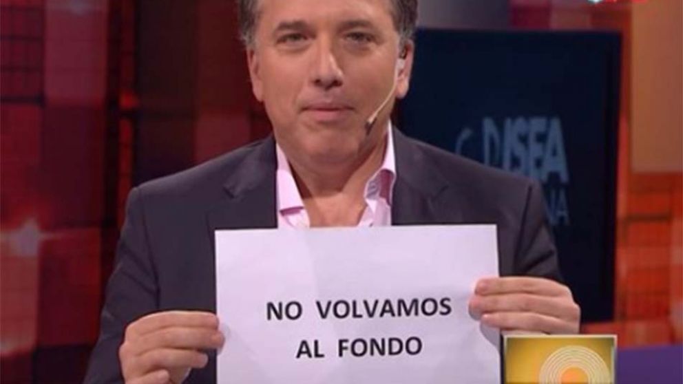 Así se podía ver a Dujovne, hace 2 años, pidiendo no volver al "Fondo". (Captura de video)