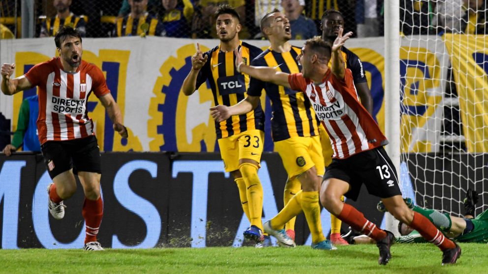 El Pincha festeja, el Canalla lo sufre (FotoBaires).