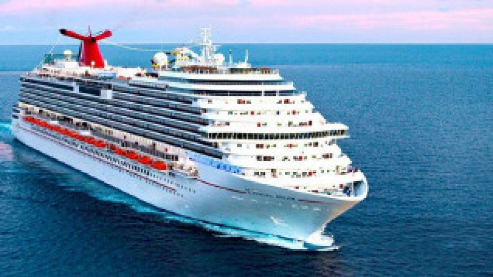 El imponente crucero de la cadena Carnival Dream que sufrió la seria avería.