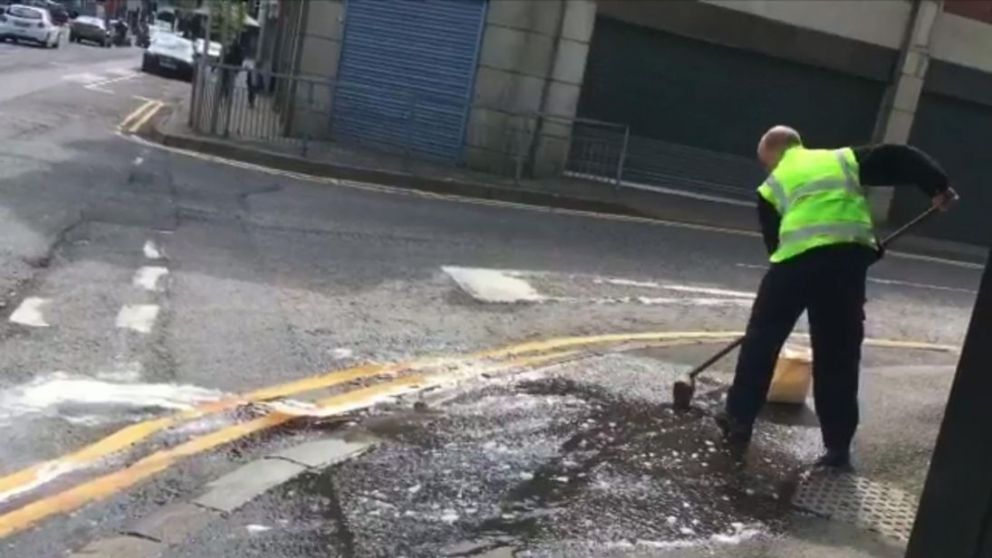 Ocurrió en la calle a plena luz del día.