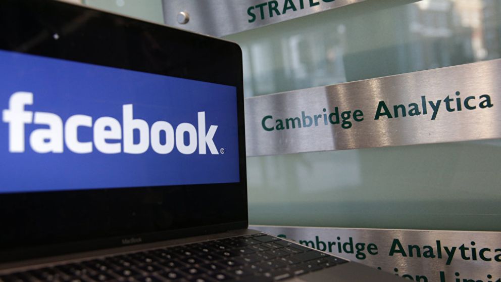 Cambridge Analytica, tras el escándalo de Facebook, cerrará las puertas de todas sus sedes.