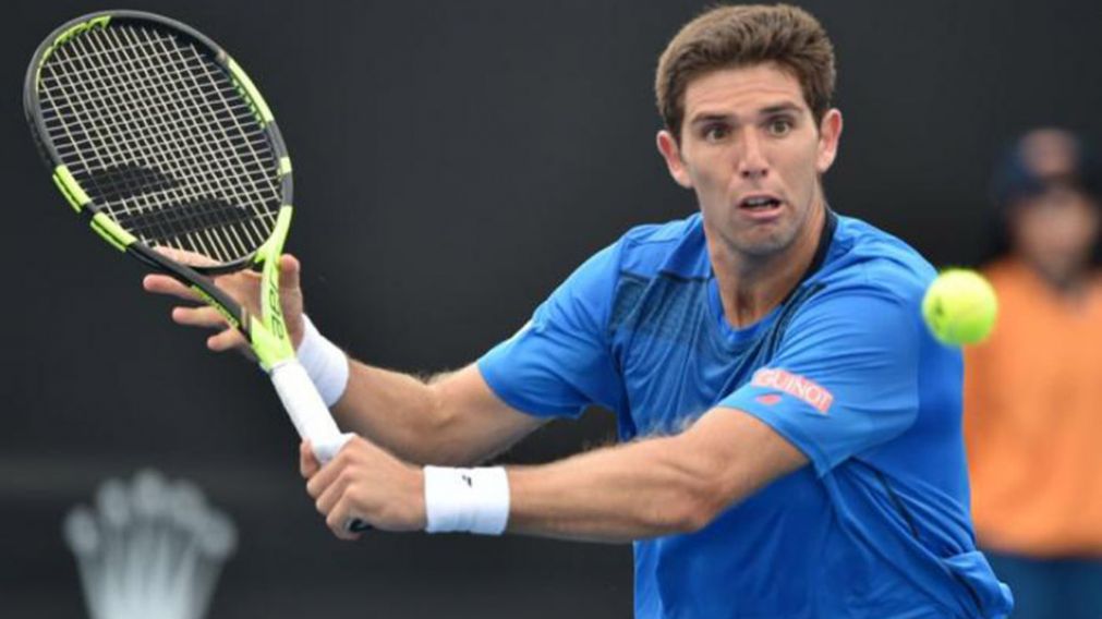 Federico Delbonis pas� a octavos de final en Estoril.
