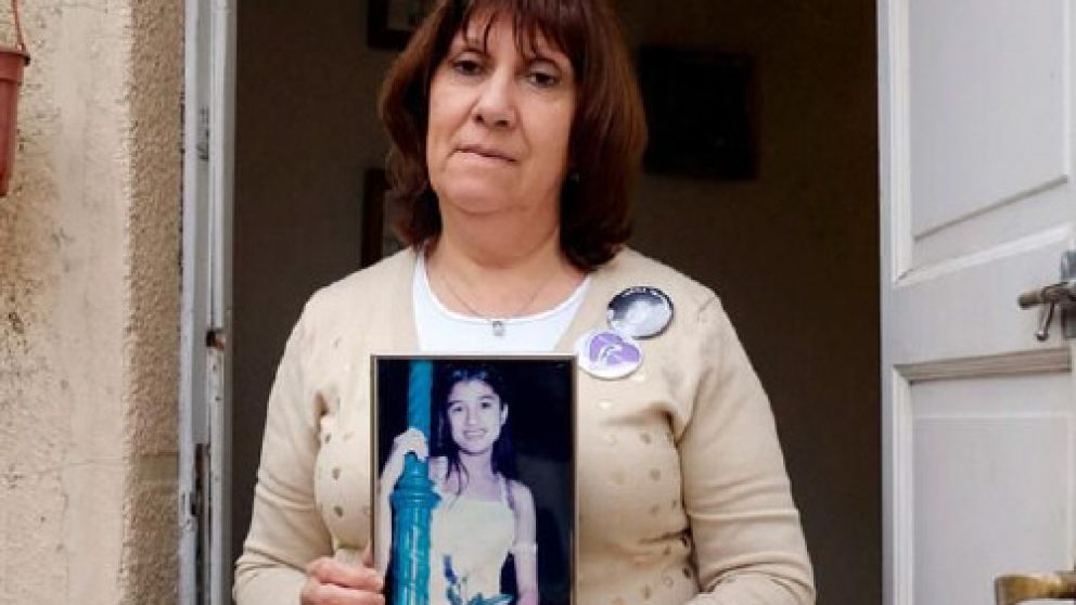 La violación de una colegiala bajo el puente la movilozó.