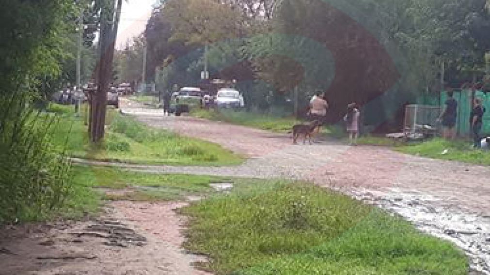 Presencia policial en el lugar del luctuoso hecho.