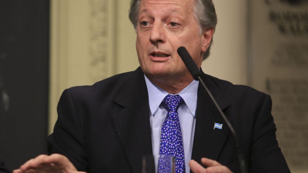 Aranguren, el ministro de Energía, en el medio de la polémica.