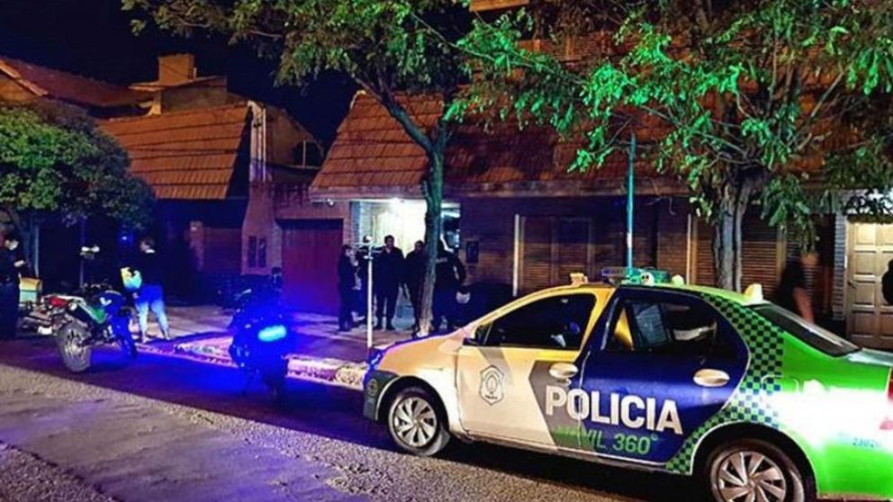 Desafectaron al subcomisario Luis Mediondo por "tentativa de suicidio".