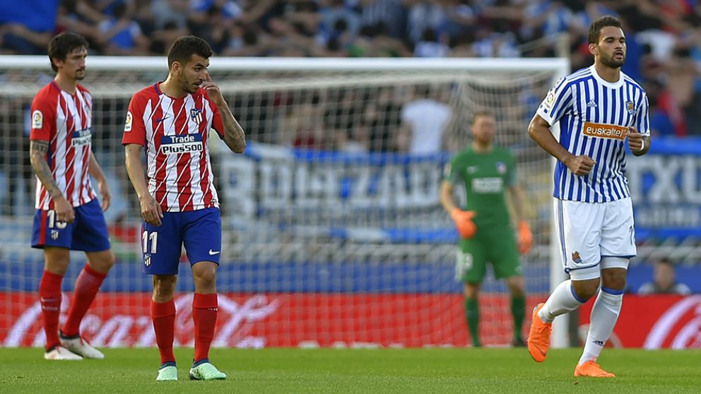 Ángel Correa y una mirada que lo dice todo. Goleada de la Real Sociedad al elenco "Colchonero"