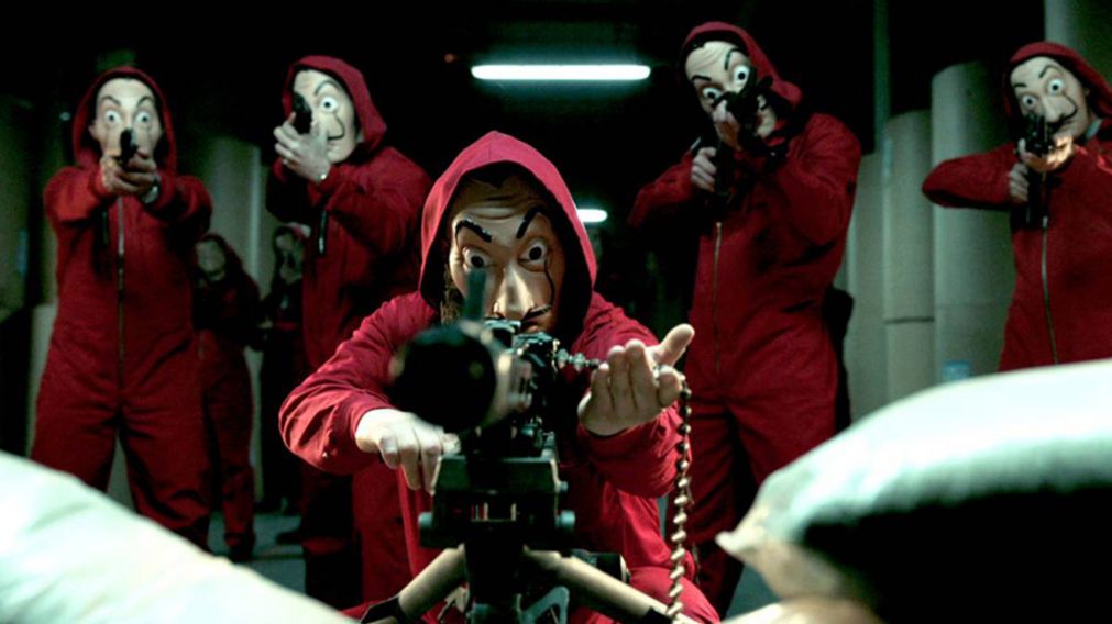 El robo de la serie, bastante más violento que el de los hackers.