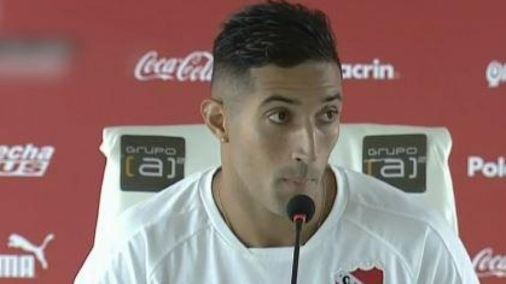 El delantero de Independiente habló después de la polémica.