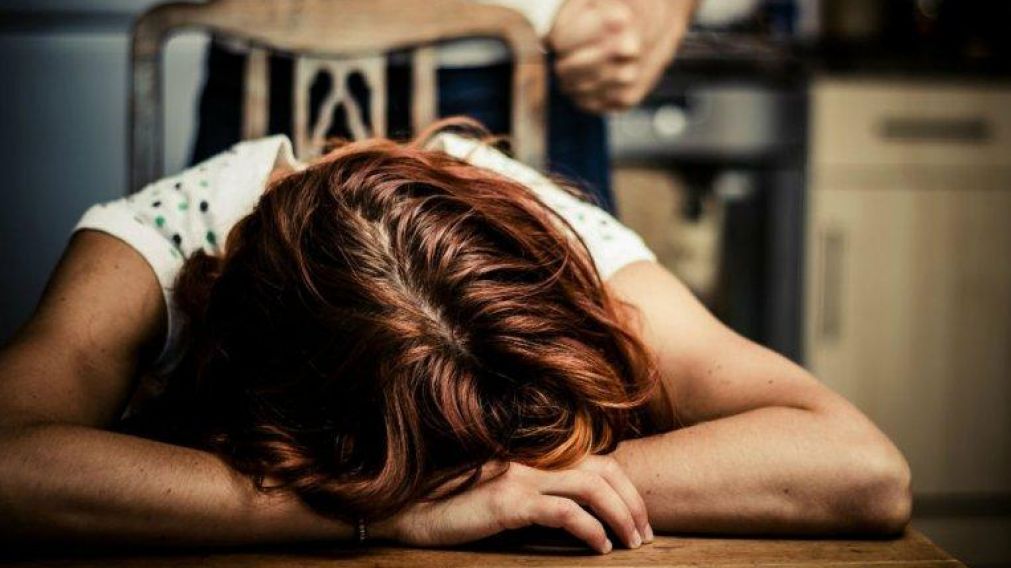 El predicador que tenía relación familiar con la joven la violó en medio de un ritual.